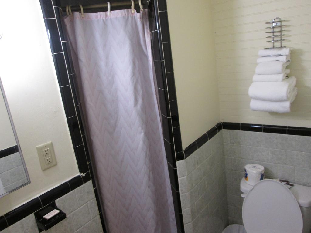 Royale Coach Motor Lodge Hampton Ruang foto