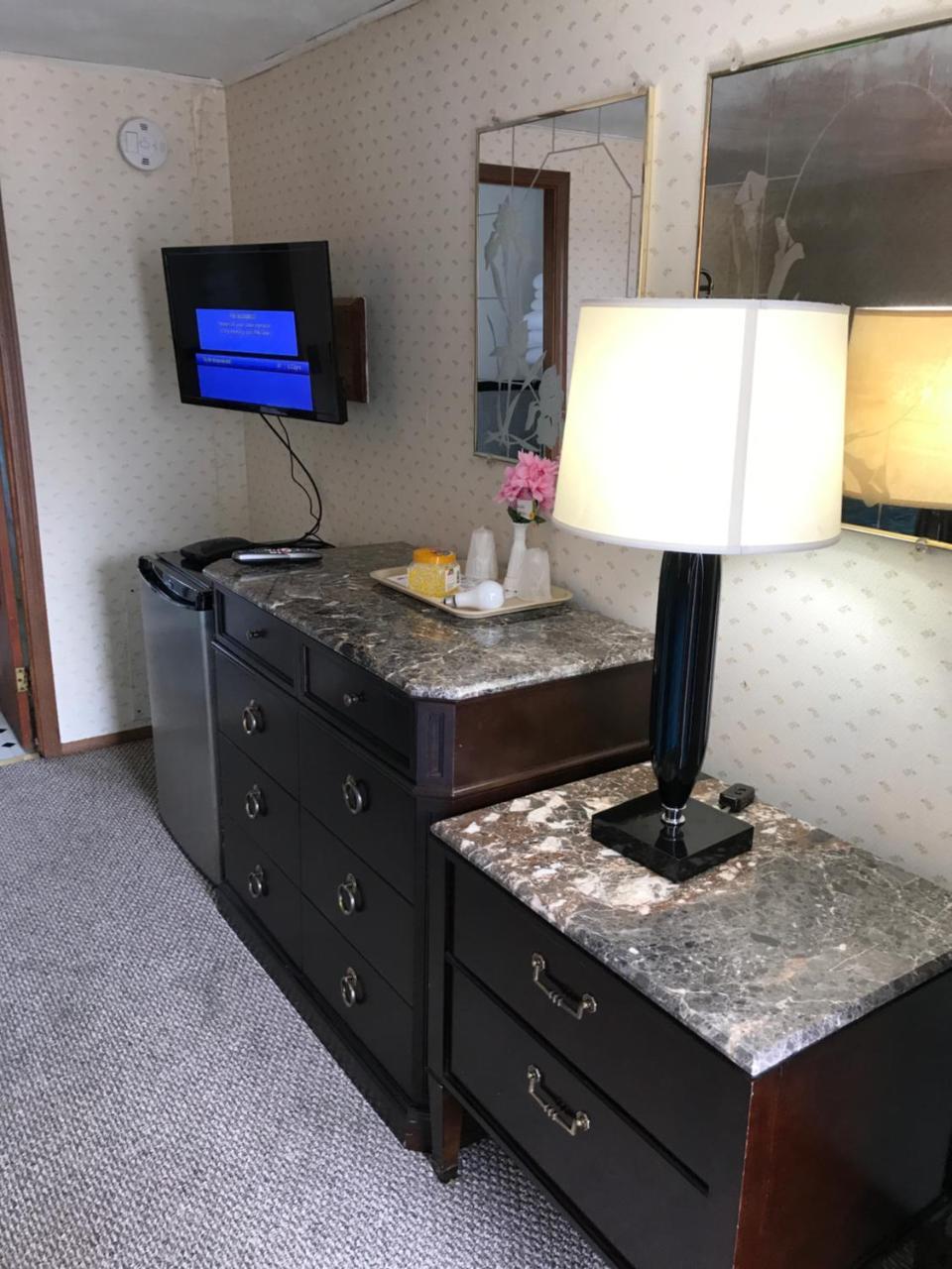Royale Coach Motor Lodge Hampton Bagian luar foto